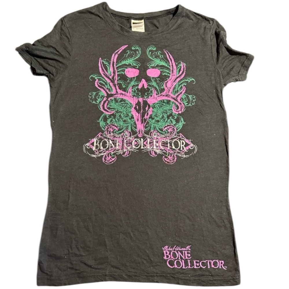 Women’s bone collector tshirt